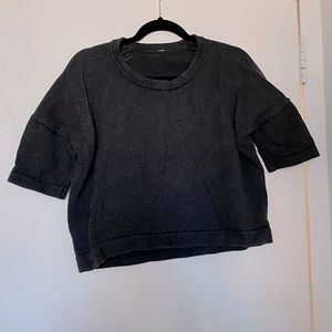 Lululemon size 2 cropped short sleeve dark gray sweater